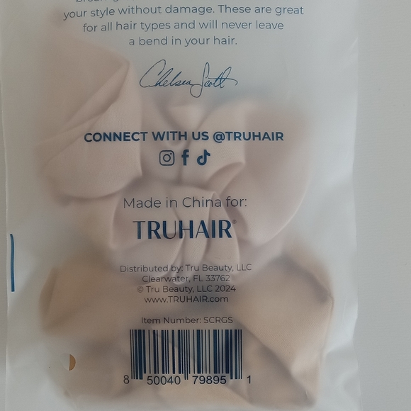 2 pack of scrunchies - Picture 3 of 3